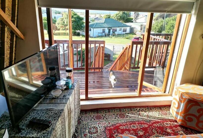 Номер Стандарт Вид на Море, Chilli Moon B&b