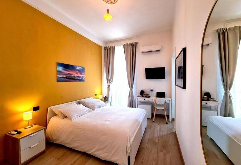 Номер Deluxe с Балконом, Fortuna Guest House