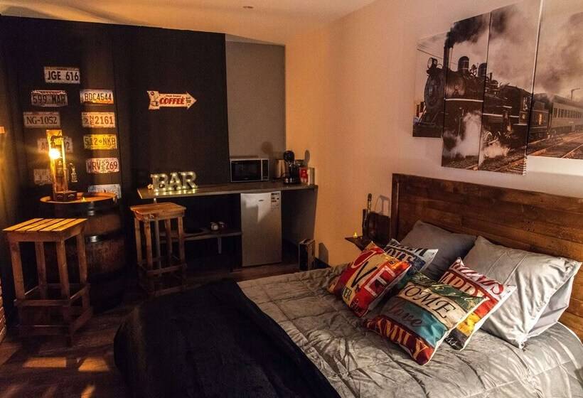 Люкс, Aux 3 Nuances Suites Privatives & Spa