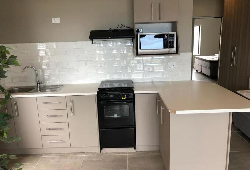Апартаменты 1 Спальня, White Sands Self Catering Units