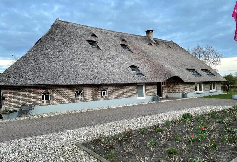 Дом 4 Спальни, De Boerderij   Buitenplaats Ruitenveen, Privé