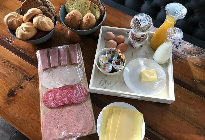 Дом 4 Спальни, De Boerderij   Buitenplaats Ruitenveen, Privé