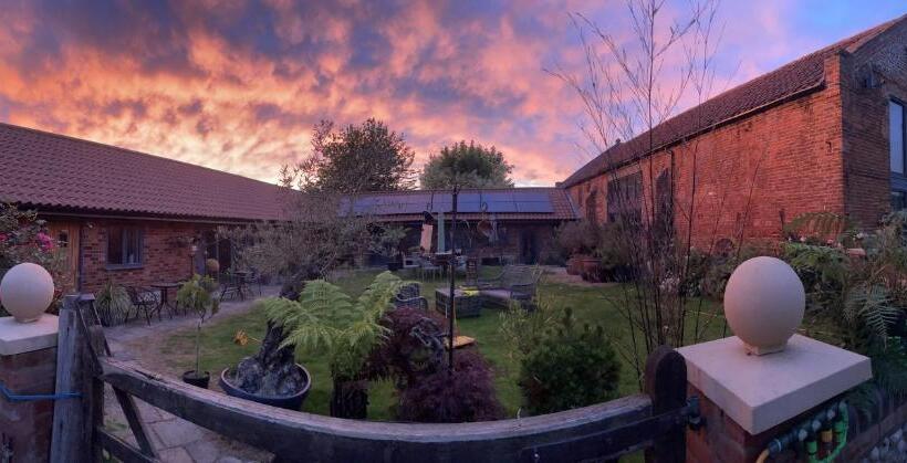 Номер Superior Вид на Сад, Bumble Barn Bed & Breakfast