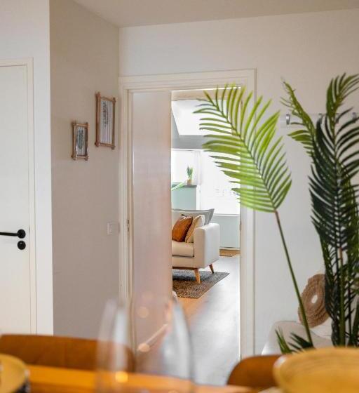 디럭스 4인 룸, Madrid Suites