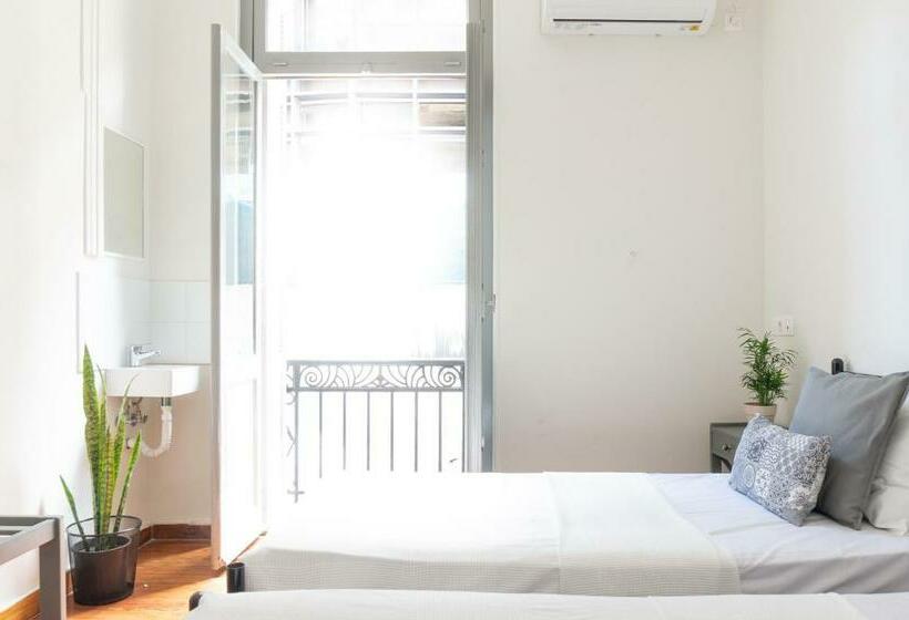 スーペリアールーム, Dioskouros Hostel
