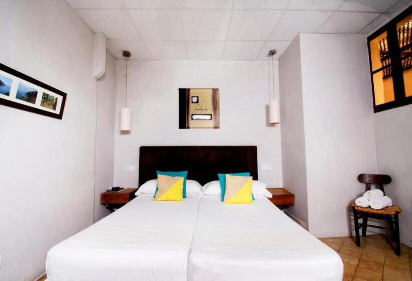 Номер Стандарт, S´hostal D´esporles