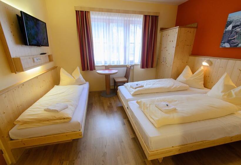 Номер Стандарт Трехместный, Jufa Hotel Donnersbachwald