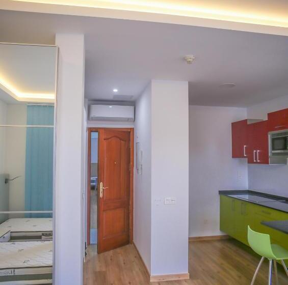 דירה בת חדר שינה 1 עם מרפסת, Atlantic Apartments