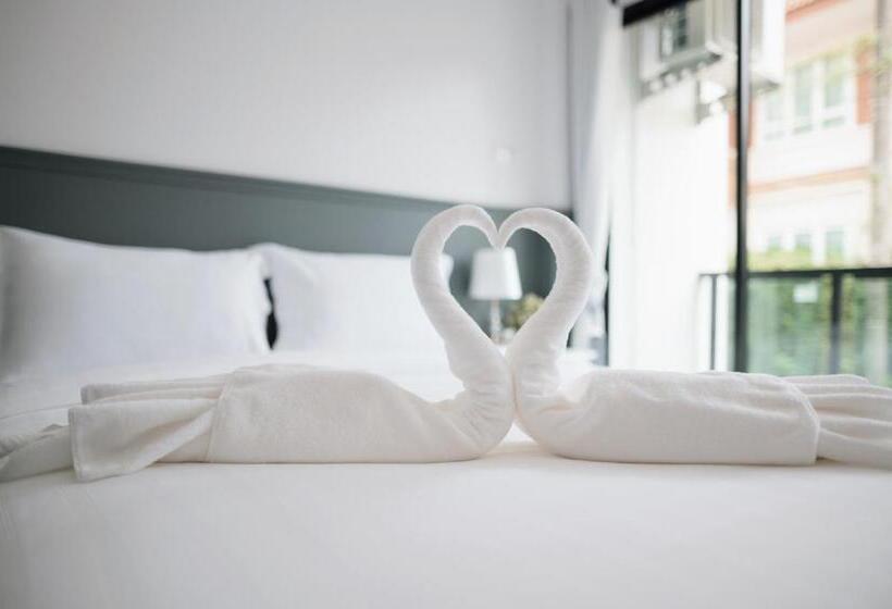 اتاق لوکس, Chanita Hotel Chumphon