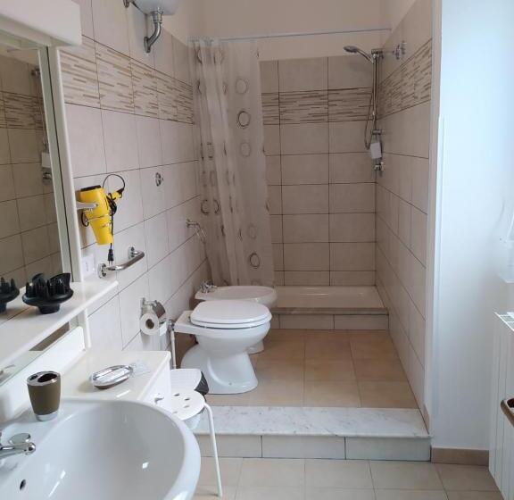 Номер Стандарт Трехместный, Bed & Breakfast Acquaviva Di Vullo Vincenzo
