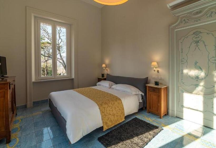 Номер Стандарт Вид на Бассейн, Villa Ortensia D Avalos