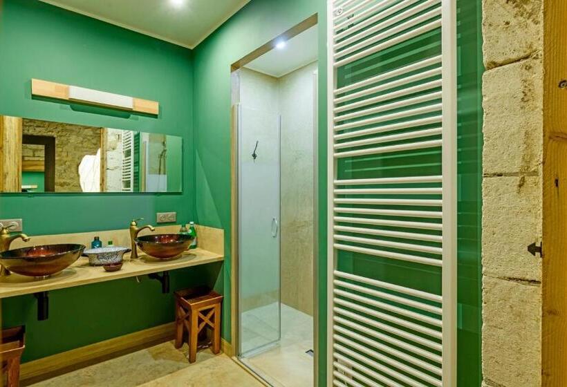 Quarto Triplo Comfort, Bastide De Bellegarde
