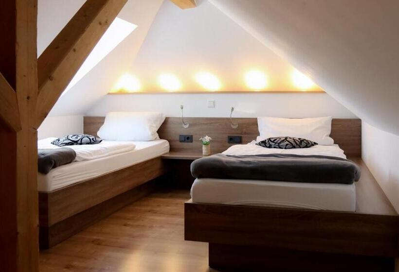 Номер Стандарт, Gasthof Metzgerei Drei Linden