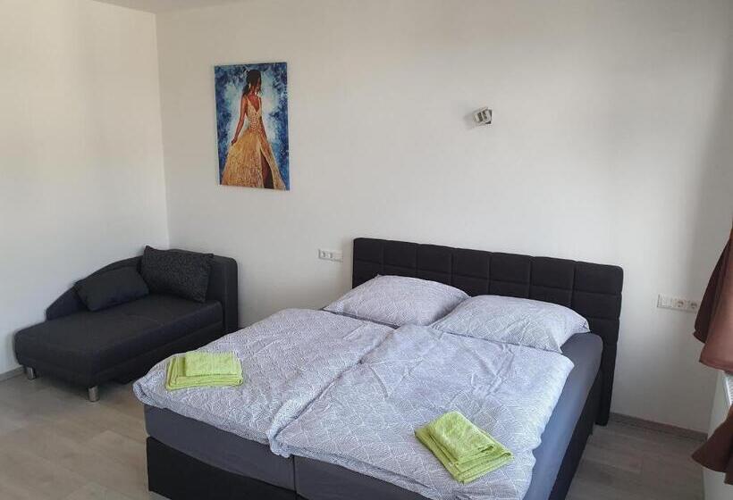 Quarto Estandar Individual, Zum Obstler   Gaststätte Und Pension