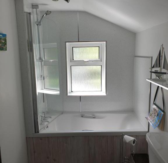 Quarto Estandar, Rockview
