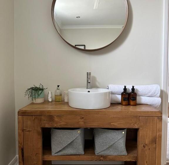 Quarto Superior Cama King, White House Farm   Beautiful Self Contained Courtyard Rooms