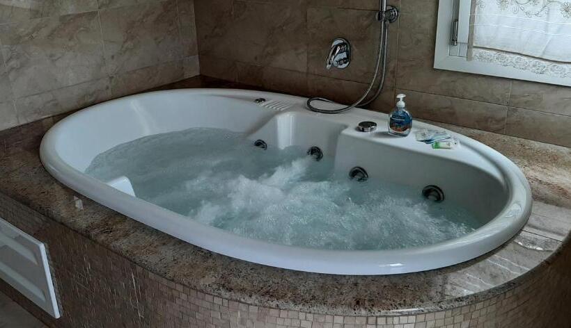Семейный Номер, B&b Armonie