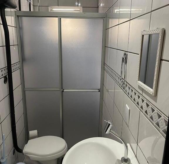Четырехместный Номер Стандарт, Esquina 8 Suítes Confort & Hostel