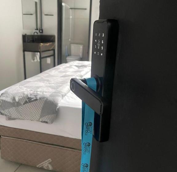 Номер Стандарт Трехместный, Esquina 8 Suítes Confort & Hostel