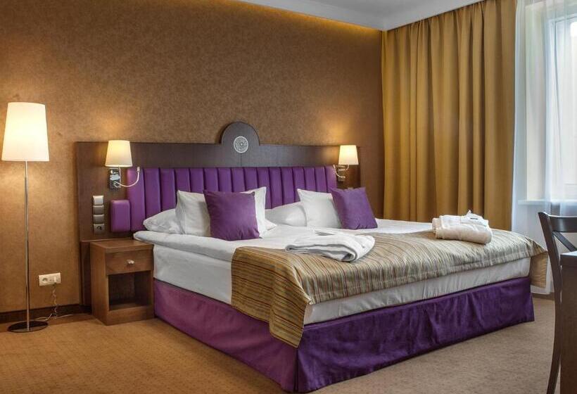 Люкс Кровать Кинг, Grand Hotel Kielce