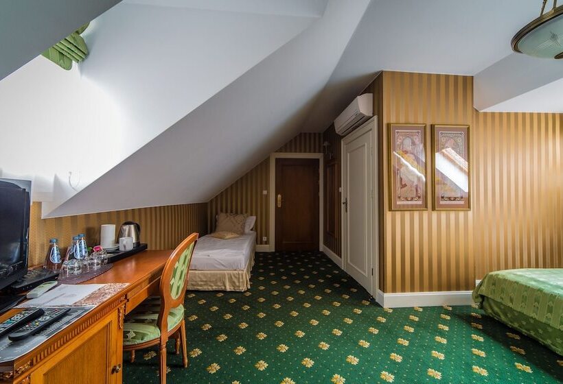 Трехместный Номер Superior, Garden Boutique Residence