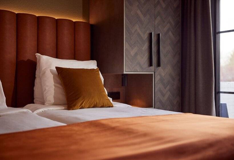 이코노미 트리플 룸, Van Der Valk Hotel Dennenhof