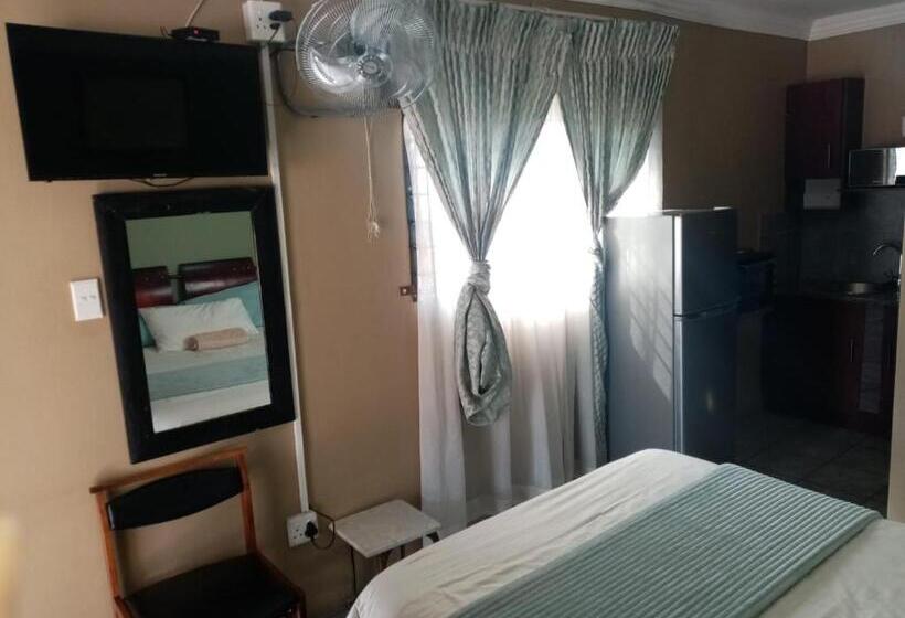 Номер Стандарт, Jubie S Guest Lodge