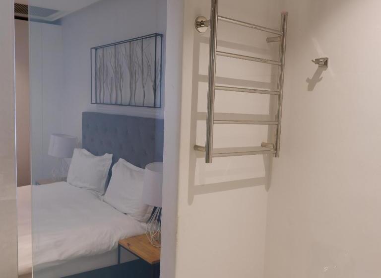 Apartamento 1 Dormitório com Vistas, 117 On Strand   Luxury Apartments
