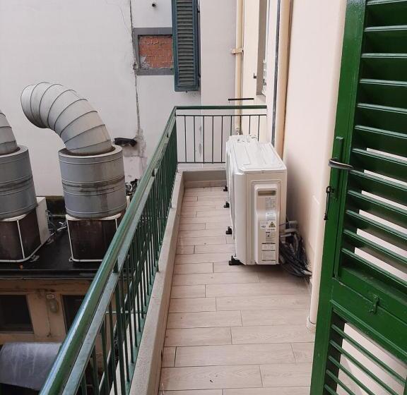 Номер Deluxe с Балконом, Affittacamere Stazione Empoli