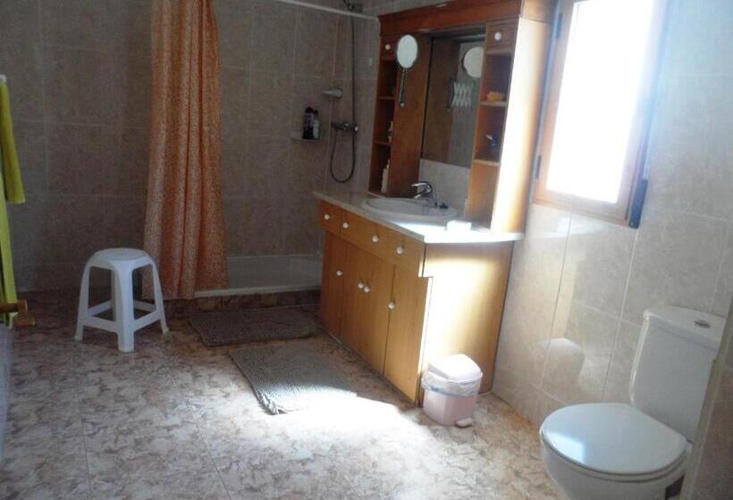 Трехместный Номер Комфорт, Tara Casa Rural