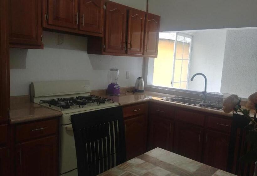 חדר סטנדרט לשלושה, Estancia Santa Fe