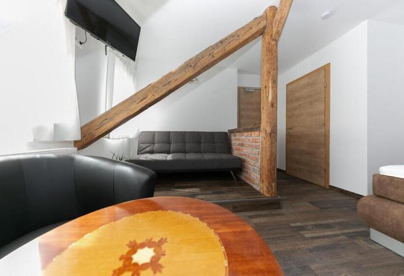 Семейный Номер, Cafe Pension Rafaela
