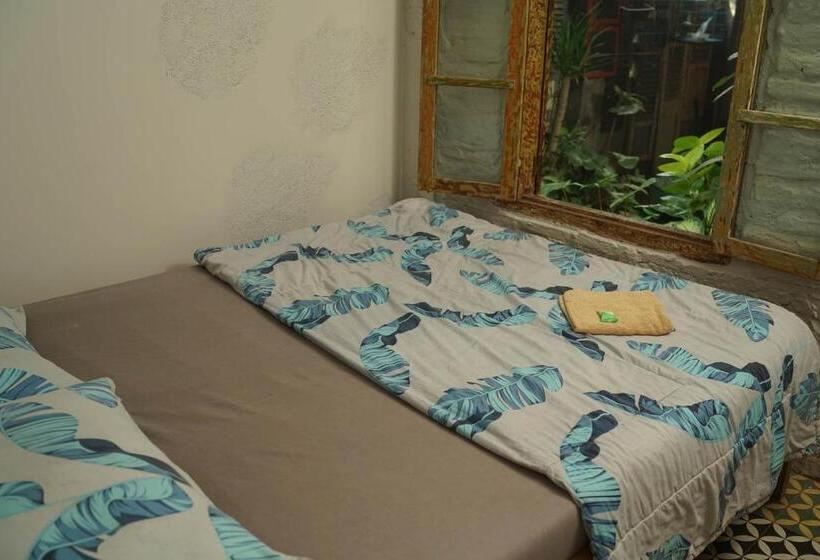 Quarto Estandar, Happy House Bnb Bromo Backpacker