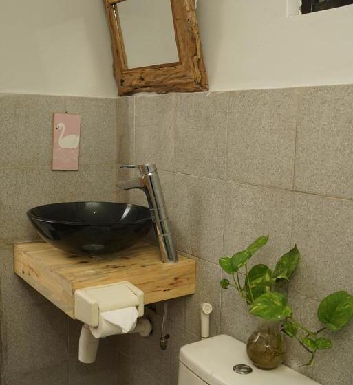 Quarto Estandar com Sacada, Happy House Bnb Bromo Backpacker