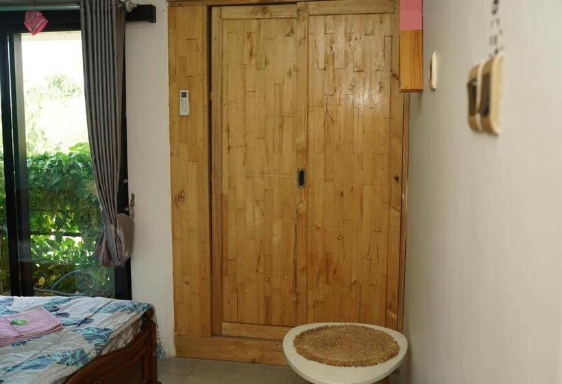 Quarto Estandar com Sacada, Happy House Bnb Bromo Backpacker