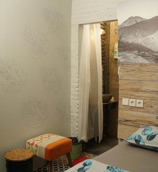 Quarto Estandar, Happy House Bnb Bromo Backpacker