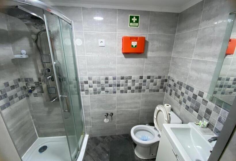 ルームシェアのワンベッド, Rooms Dp Setúbal