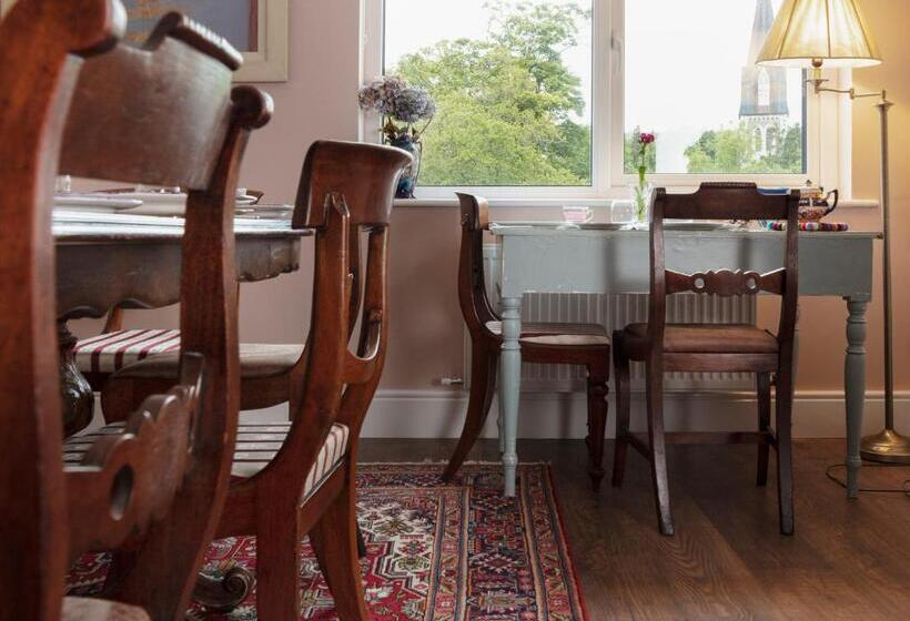 اتاق لوکس, Bridge Street Townhouse