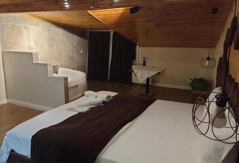 Люкс Повышенной Комфортности, Lily Airport Otel