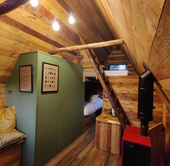 샬레, Glasson Glamping Farm