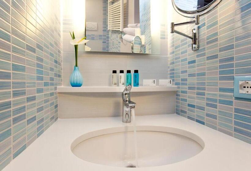 Quarto Triplo Superior, Sorrento Flats