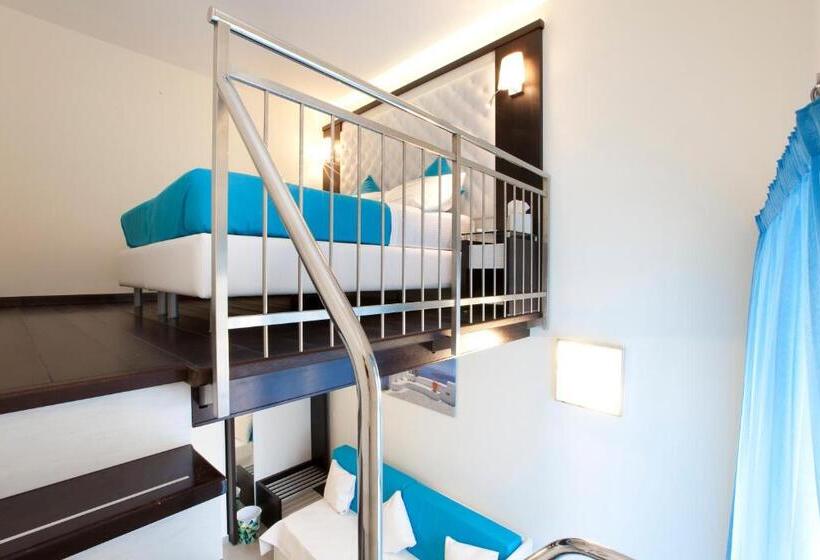 Quarto Triplo Superior, Sorrento Flats