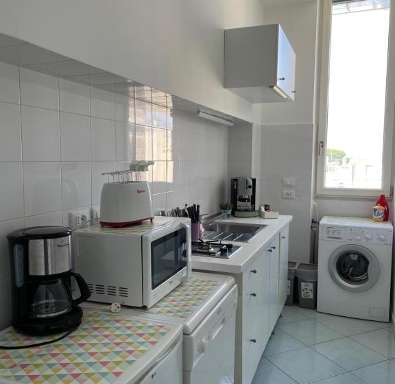 带1个卧室的带阳台的公寓, Sorrento Flats