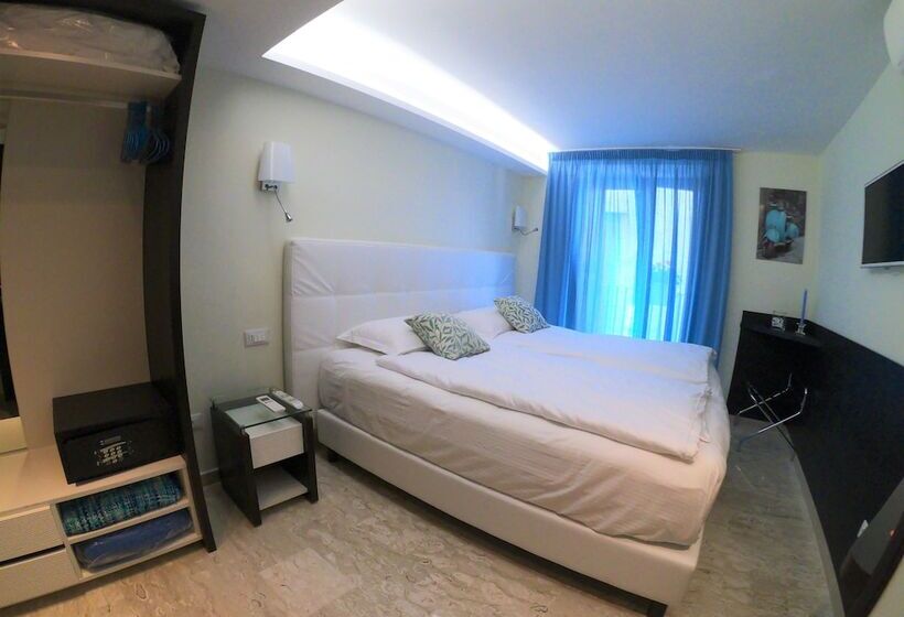 古典房间, Sorrento Flats