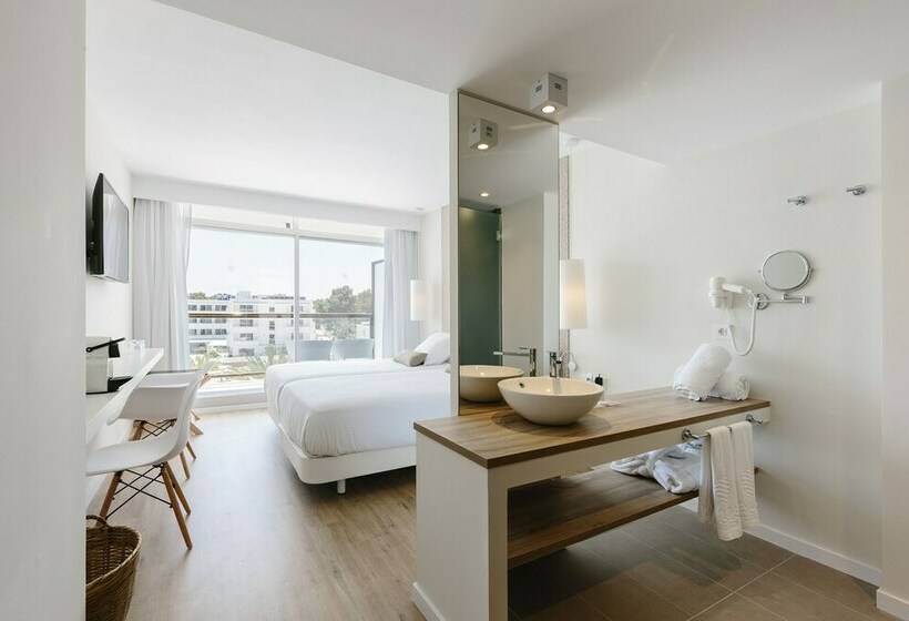 اتاق استاندارد با چشم‌انداز استخر, Aluasoul Ibiza  Adults Only