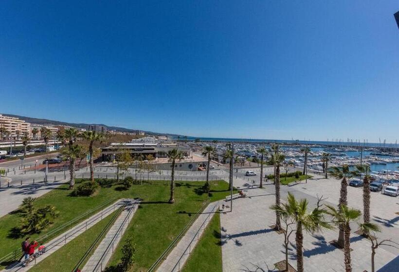Семейный Номер, Atenea Port Barcelona Mataro