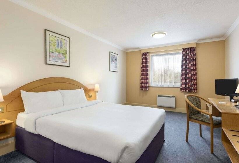 Номер Стандарт Двуспальная Кровать, Days Inn Watford Gap