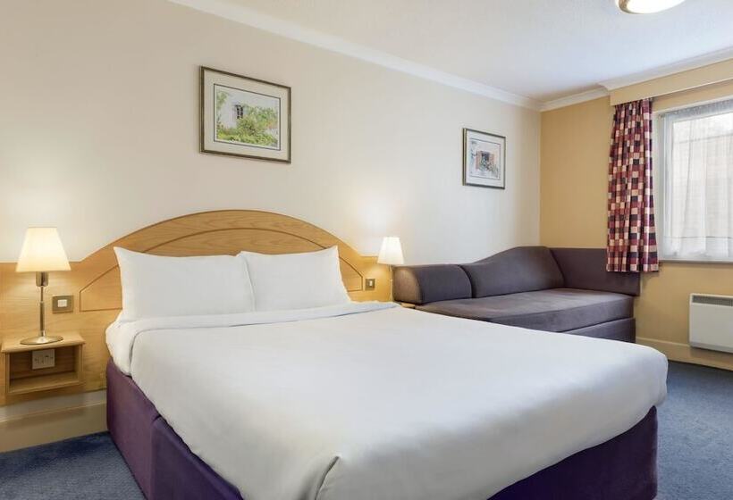Номер Стандарт, Days Inn Watford Gap