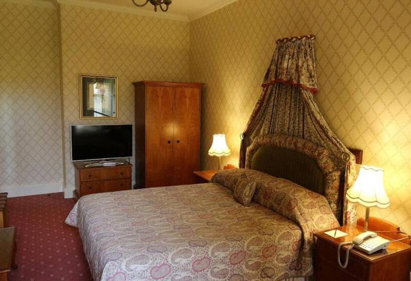 Номер Superior, Glengarry Castle