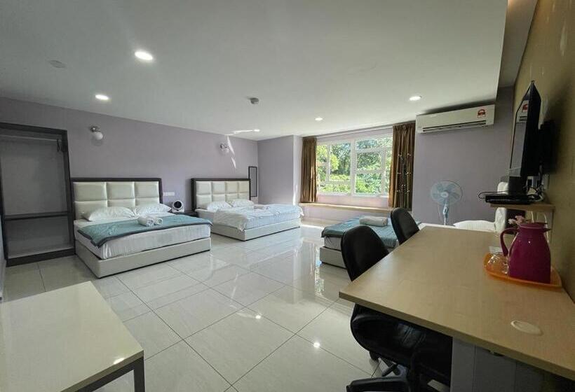 סוויטה נשיאותית, Hilltop Hotel Tanjung Malim